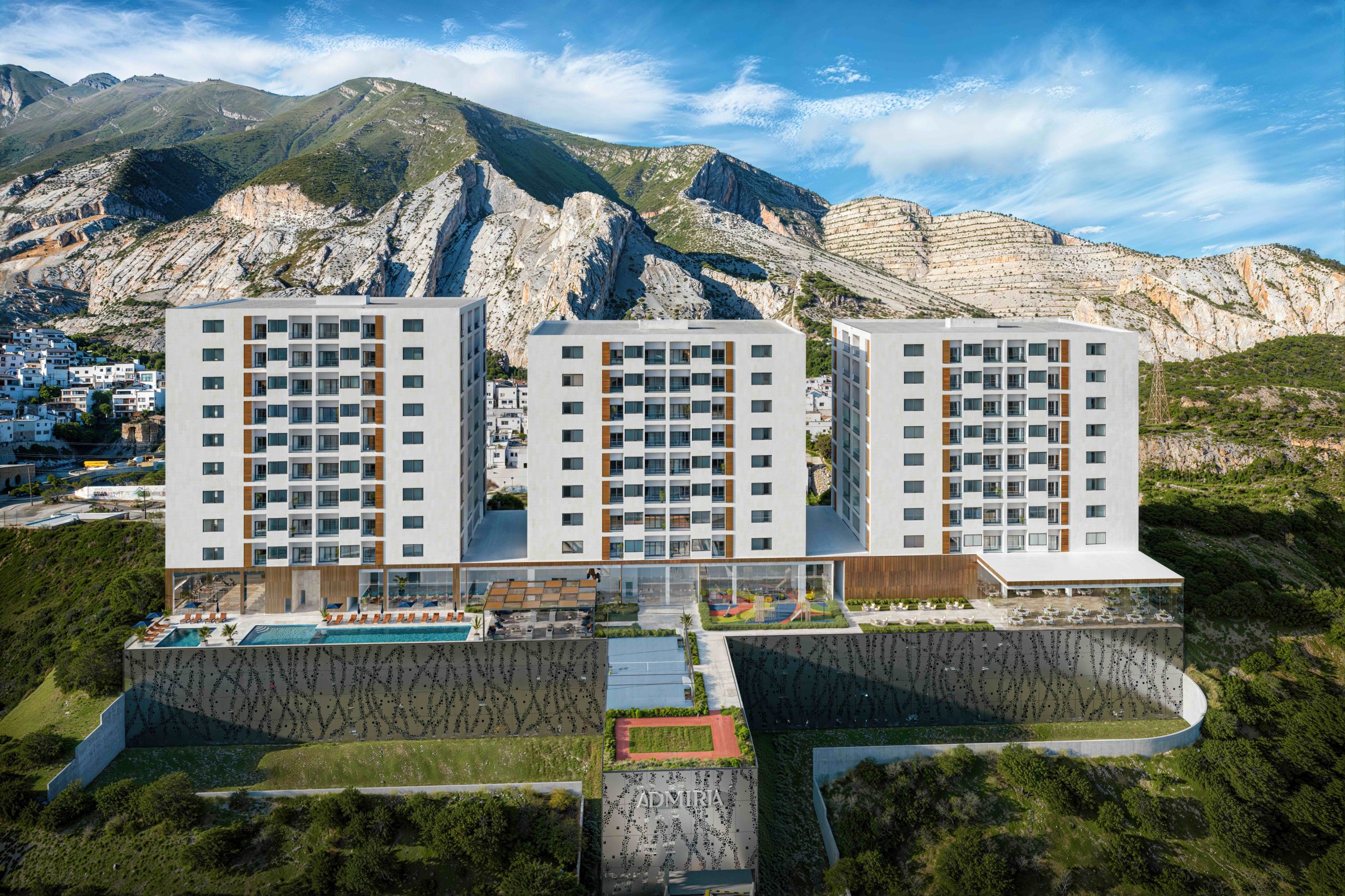 Vivir en altura: las ventajas de un concepto vertical con vista panorámica Admiria alt text